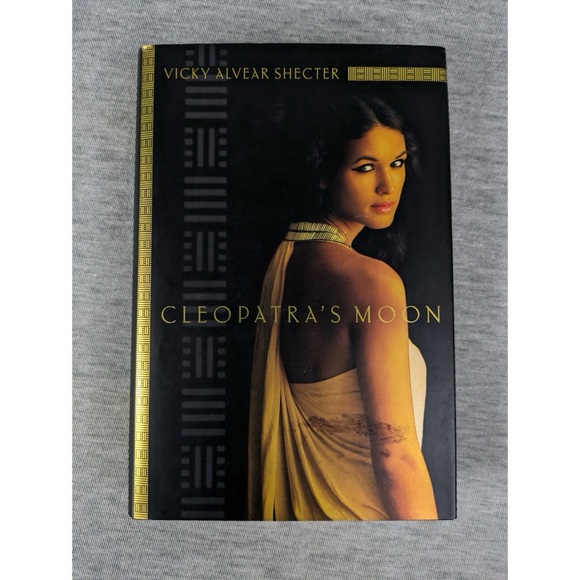 Vicky Alvear Shecter Other - Vicky Alvear Shecter: Cleopatra’s Moon